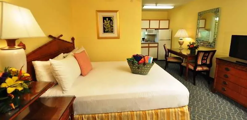 Sunshine Suites Resort West Bay Hotel
